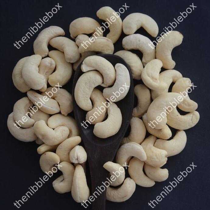 Cashew Nuts (1 kg)